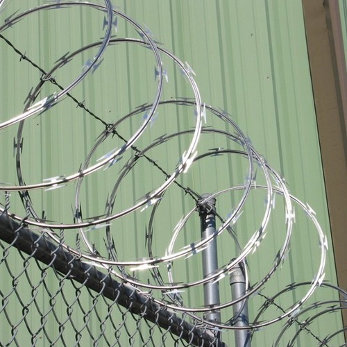 Razor wire 10m long - long, barbed