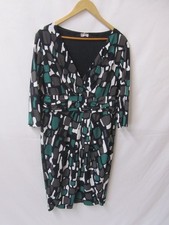 Minuet Petite Multi Print V