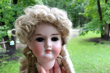 ANTIQUE! BEAUTIFUL PALE