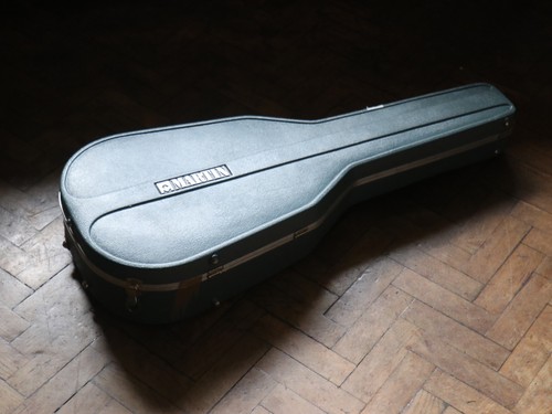 Vintage martin acoustic - d-28,