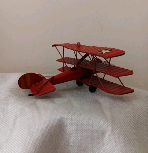 Vintage red metal fokker - metal, dr.i