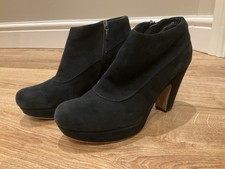 Clarks Womens Black Suede High Heel Platform Shoe Boot size 6