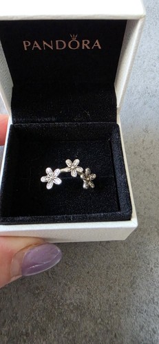 Pandora triple dazzling daisy - pandora,