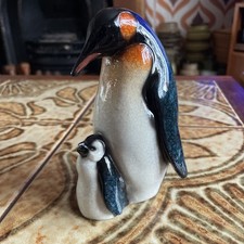 Aynsley Emperor Penguin & chick Ceramic figurine 13cm  Animal Kingdom Series