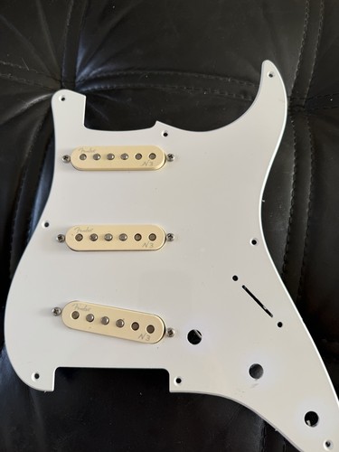 Fender stratocaster noiseless - fender,