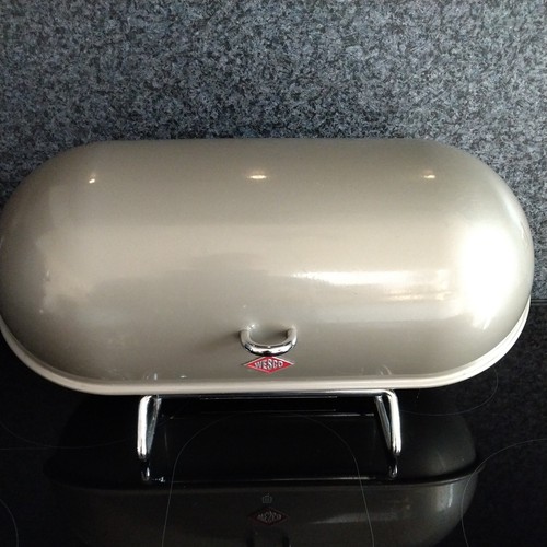 Wesco bread bin - bread,