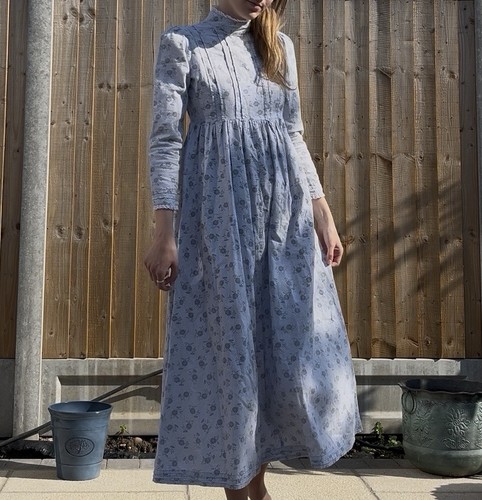 Laura ashley rare - laura, vintage