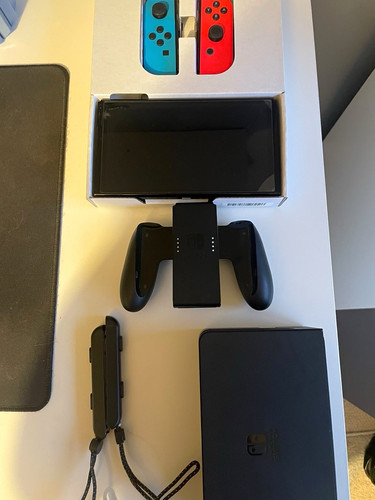 Nintendo switch oled console - nintendo,