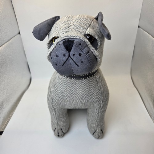 Dora designs pug - pug, doorstop