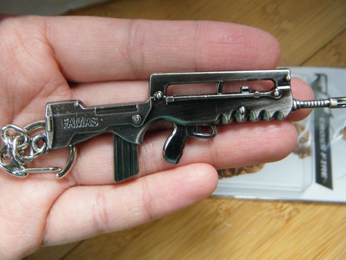 Famas novelty replica assault - famas,