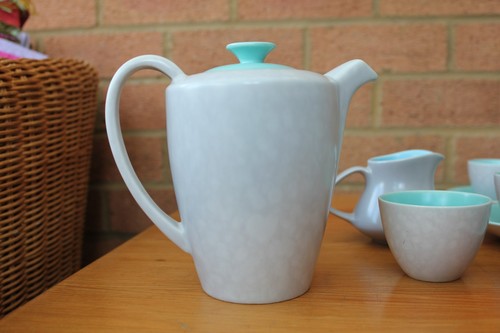 Twintone poole pottery - poole,