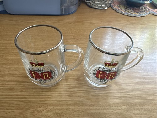 Pair queen elizabeth ii - pair,