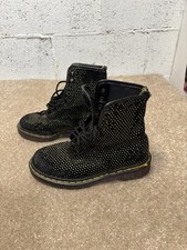 Metallic gold Black Rhine