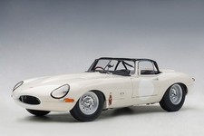 1:18 Autoart Jaguar E-Type Coupe Lightweight 1963 White AA73649 Model