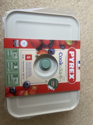 Pyrex cook and save - pyrex,