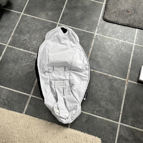Moms mamaroo seat cover - 4,