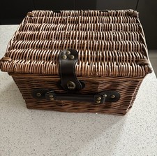 Brown Wicker Hamper Approx 33cm X 27cm X 18cm