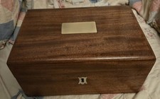Antique Mahogany Box Musical