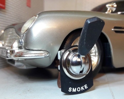 James bond aston - james,