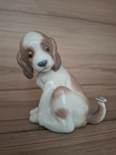Lladro dog with butterfly - butterfly, on