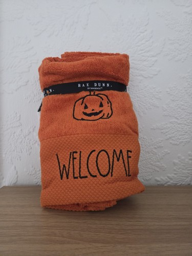 Halloween welcome pumpkin hand - pumpkin,