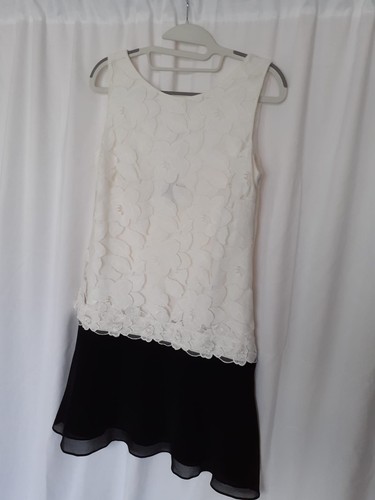 Coast monochrome floral - floral, lace