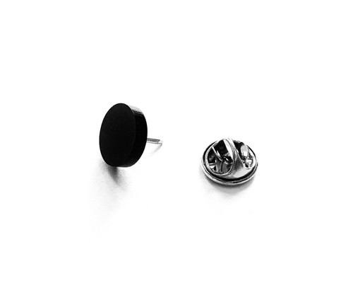 Round modesty pin badge - modesty,