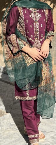 Asian pakistani indian - asian,