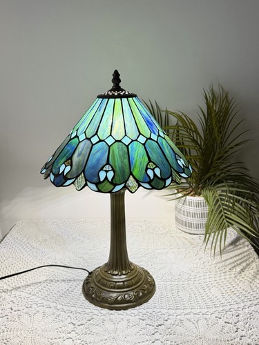 Tiffany style table lamp - style,