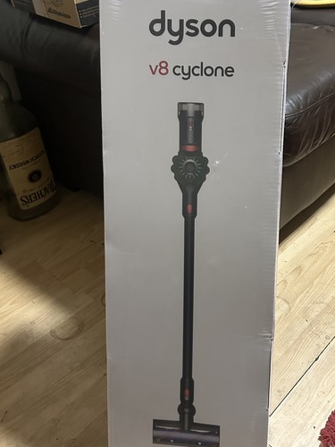 Dyson cyclone new cordless - v8,