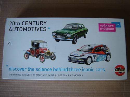 Oop airfix car ford - 1/32,