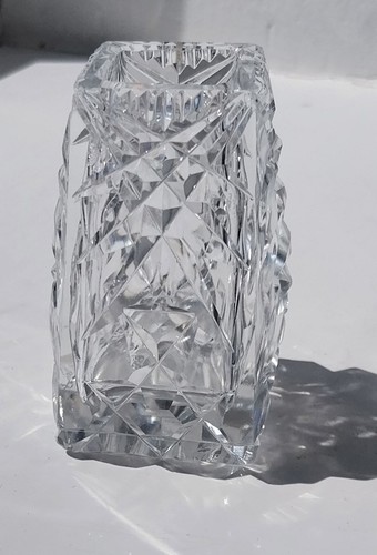 Elegant cut lead - cut,