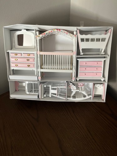 Miniature dolls house - dolls,