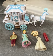Vintage Disney mini Princess Polly Pocket Cinderella carriage & figures