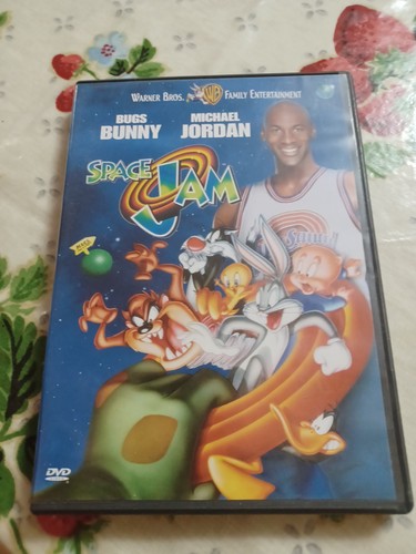 Space jam live action - space,