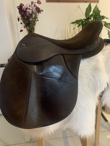 Brown saddle - brown,
