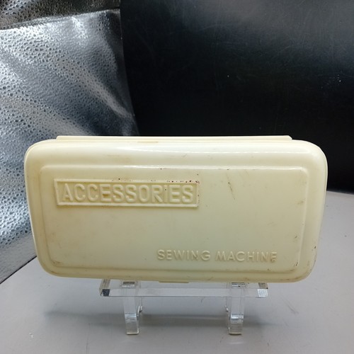 Vintage accessories box of - s,
