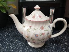 STAFFORDSHIRE OAKWOOD LARGE TEAPOT