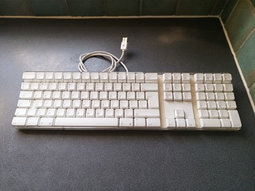 Apple a1048 wired usb keyboard - usb,