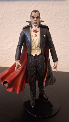 Dracula figure diamond select - dracula,