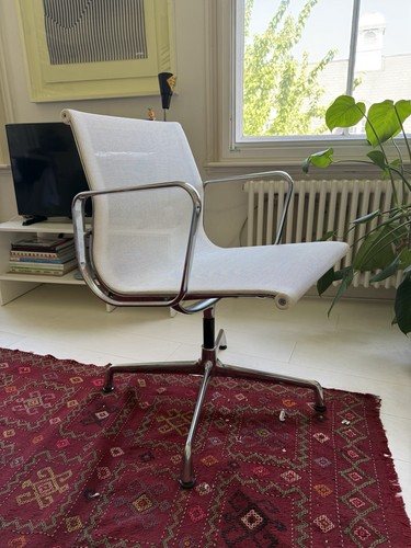 Eames 108 aluminium office - 108,