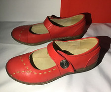 BNIB HEAVENLY FEET RED LEATHER