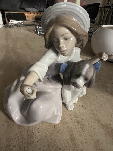 Lladro figurine - lladro,