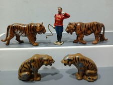 VINTAGE Lead Performing Circus Tigers And Tamer By Britains....STUNNING SET