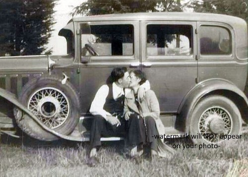Bonnie clyde kissing photo - &,