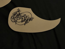 DOLLY PARTON Signed Acoustic