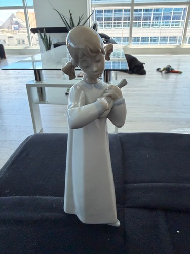 Lladro porcelain figurine - lladro,