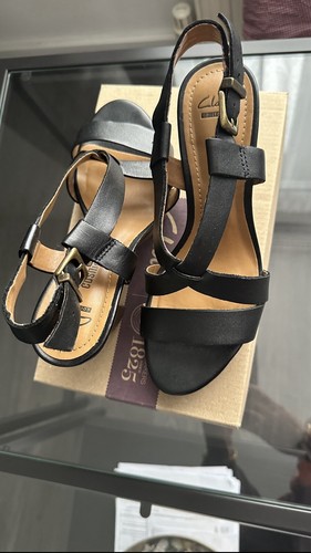 Clarks - ,