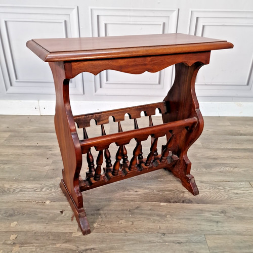 Vintage magazine rack table - magazine,