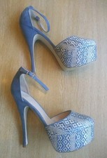 FAITH SIZE 6 BLUE & CREAM FAUX SUEDE SYNTHETIC PLATFORMS. A13112225B2/48